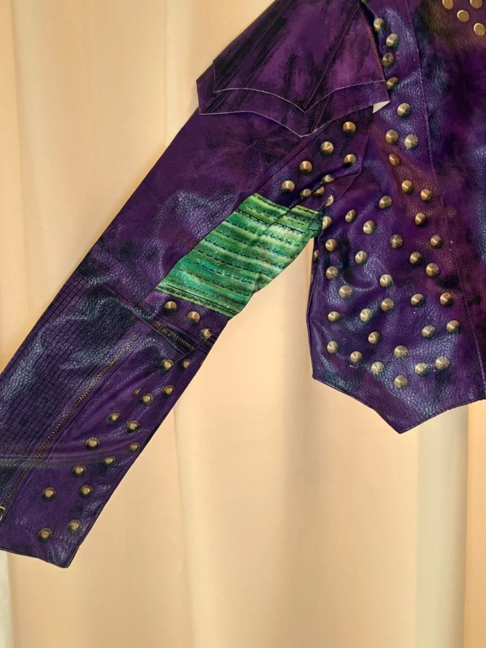 Disney Store Descendants Mal Full Zip Faux Leather Costume Jacket Size 7/8 - Picture 3 of 12